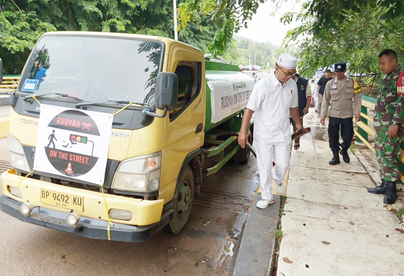 Jembatan I Barelang Batam Disiram 5.000 Liter Air Ruqyah